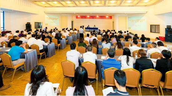 埋头赶路，也要抬头寻道